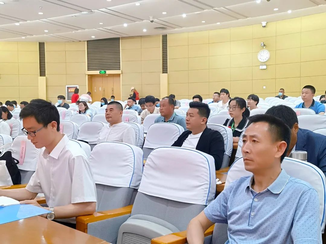 在临沂大学成立80周年纪念之际.jpg 在临沂大学成立80周年纪念之际.jpg