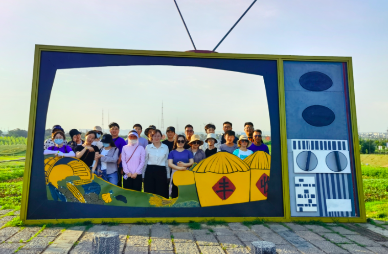 “三塘拥田舍,悠然见曹山”.png “三塘拥田舍,悠然见曹山”.png