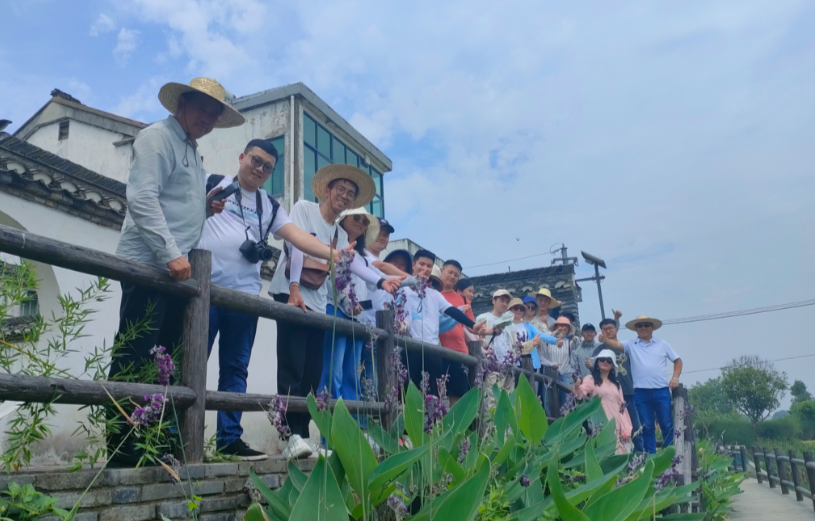 考察团成员要以这次考察学习为契机,总结学习好经验.png 考察团成员要以这次考察学习为契机,总结学习好经验.png