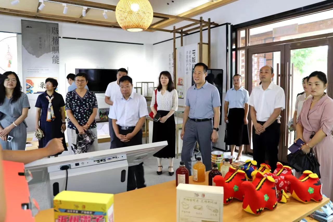 四、签约揭牌 产教融合.jpg