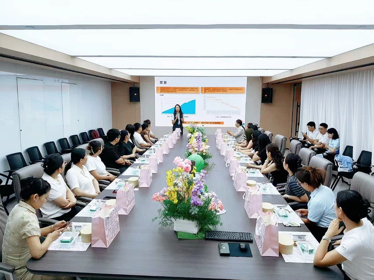 活动缘起：以非遗为媒，赋彩职工生活1.jpg