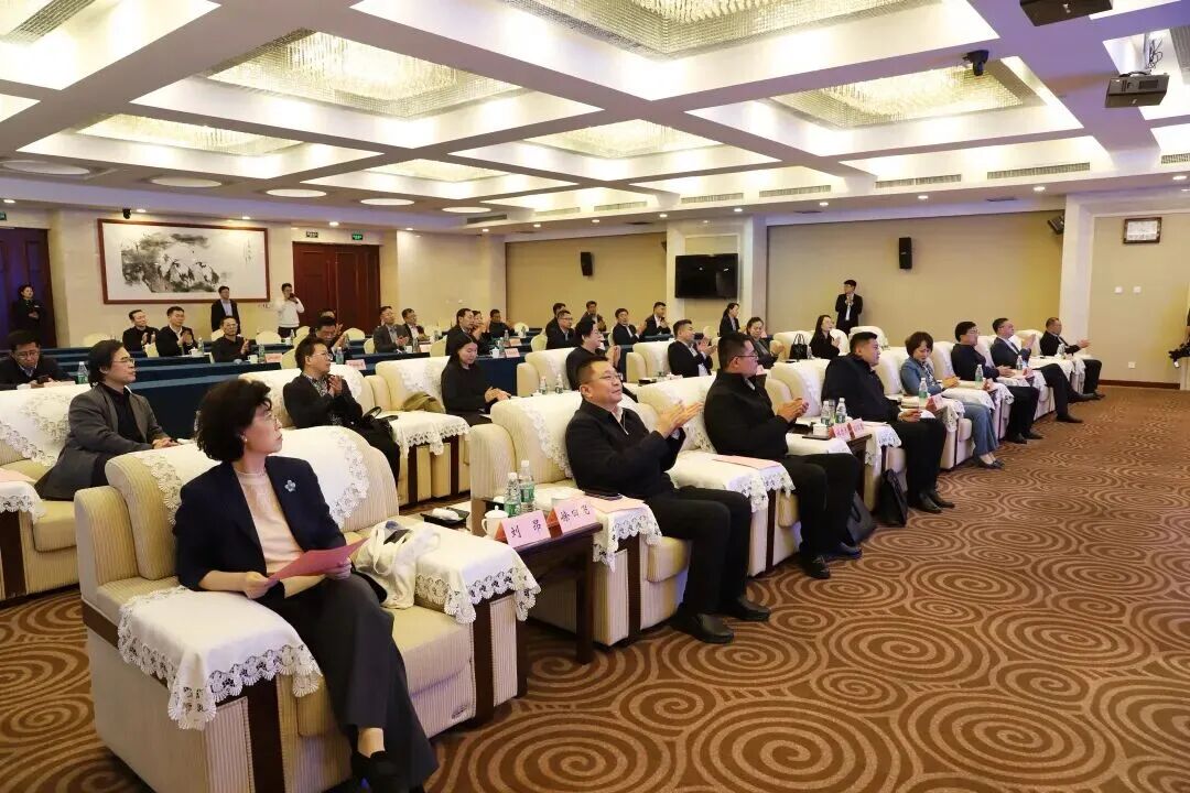 以艺为媒,联结城乡烟火.jpg 以艺为媒,联结城乡烟火.jpg